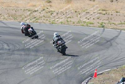 media/Apr-20-2025-AHRMA (Sun) [[393a79c373]]/Race/Group 11 early race/Turn 4b/